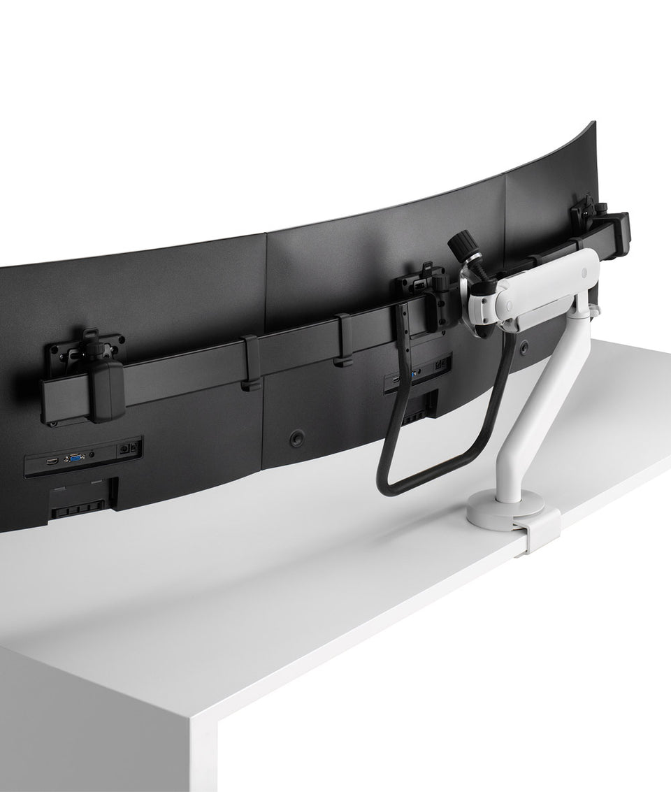 Drievoudige Flo X-monitorarm groot