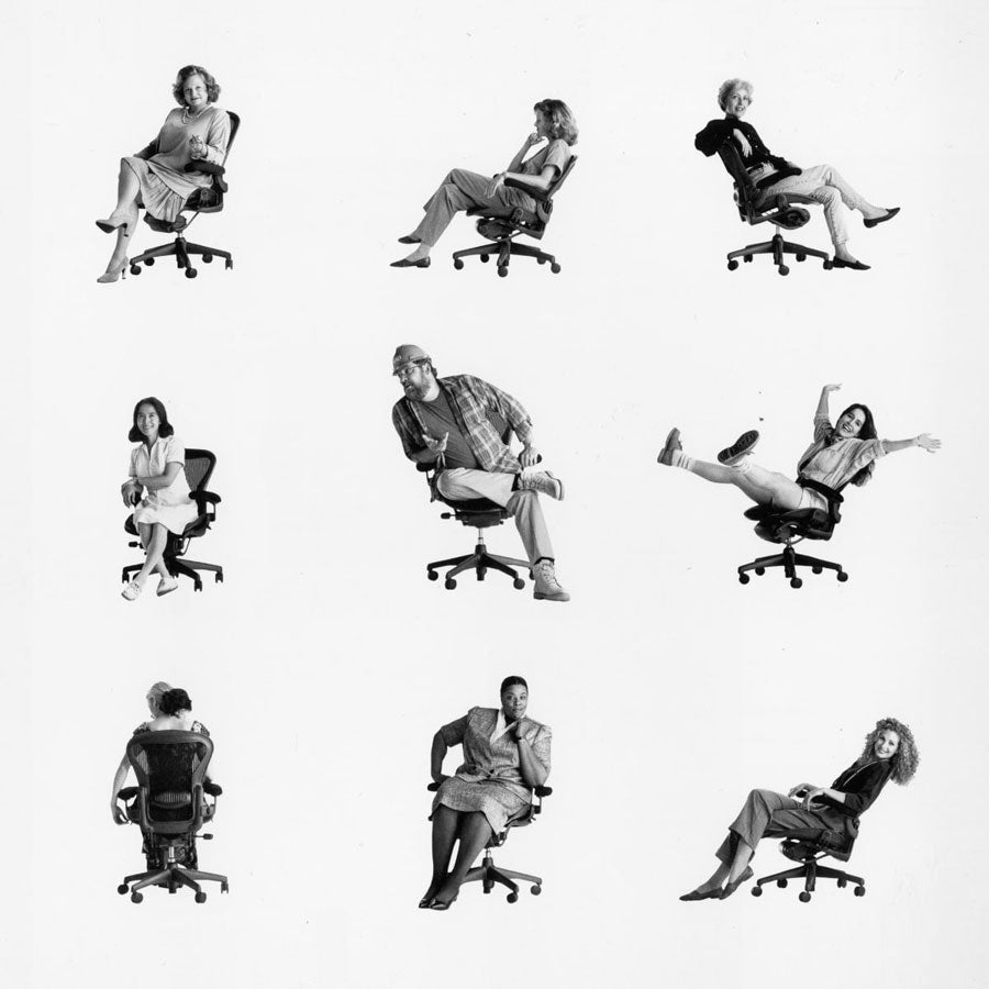 Rasterafbeelding met negen kleinere afbeeldingen van verschillende mensen zittend in Icon Herman Miller Aeron-stoelen