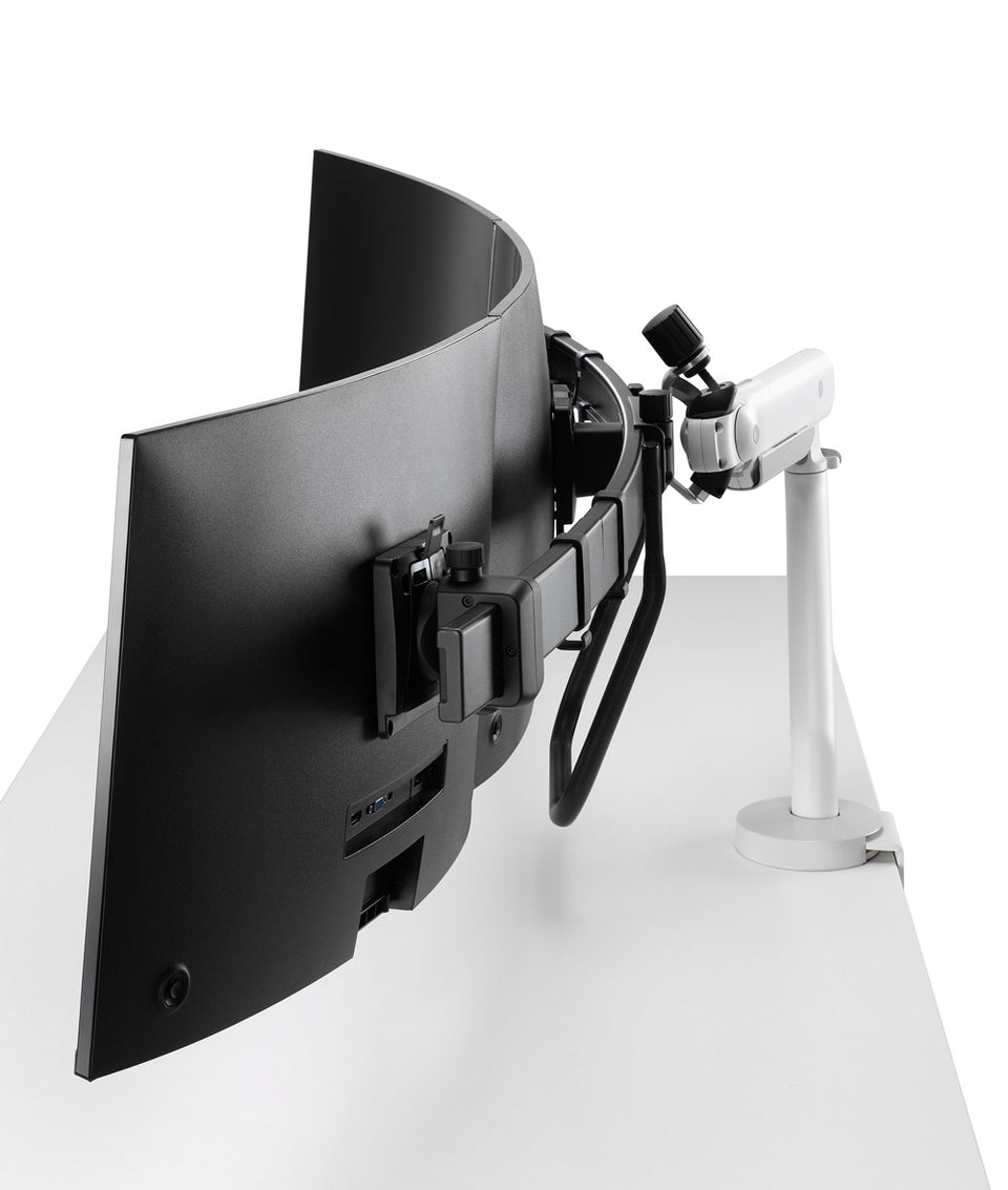 Drievoudige Flo X-monitorarm groot