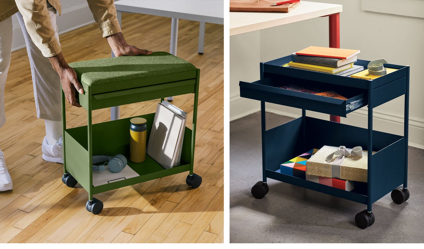 Een collage van twee afbeeldingen. De eerste is een persoon die een groene OE1-trolley van Herman Miller voortduwt, met daarin een waterfles, een koptelefoon en een stapel papierwerk. De tweede is een blauwe OE1-trolley van Herman Miller met daarin een aantal boeken, notitieblokken en andere kantoorbenodigdheden.